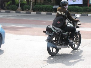 Penyebab Asap Putih Keluar dari Knalpot Motor