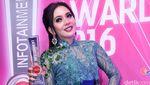 Kecetaran Syahrini Bergaun 20 Kg, Seperti Princess?