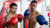 Petinju asal Filipina Allan Tanada (kiri) dan petinju asal Indonesia Roy Mukhlis (kanan) akan bertarung memperebutkan sabuk juara dunia World Professional Boxing Federation (WPBF) Asia Pacific.