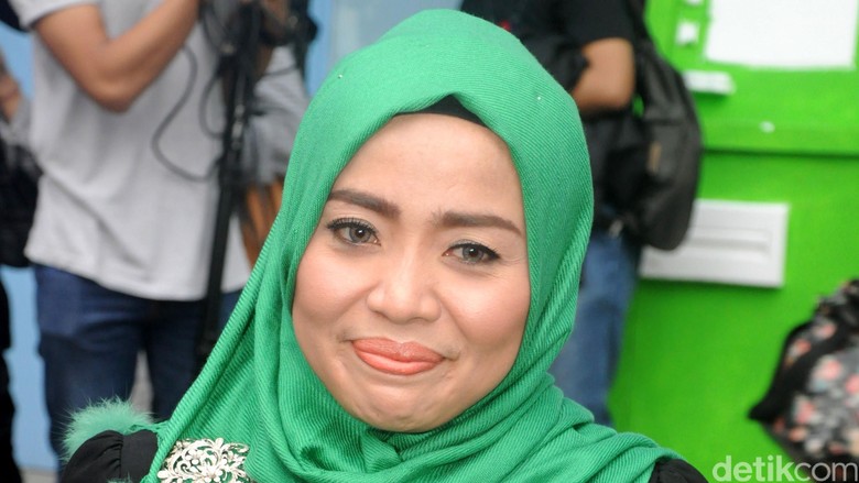 Muzdalifah Tegaskan Tak Terlibat Kasus Penggelapan Mantan Suami Muzdalifah Tegaskan Tak Terlibat Kasus Penggelapan Mantan Suami