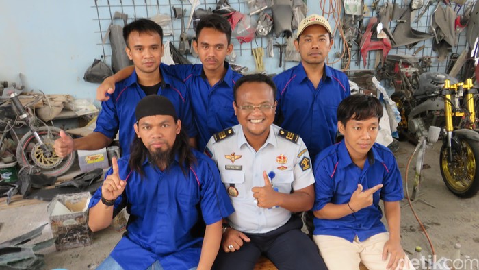 Mulai dari Full Fairing Hingga Streetfighter Ada di Bengkel LP Cipinang