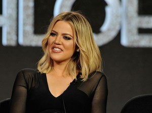 Tubuh Lebih Ramping, Khloe Kardashian Masih Tak Percaya Diri Pakai Bikini