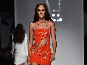 Berkulit Gelap, Model Joan Smalls Jadi Korban Diskriminasi Ras