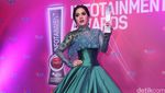 Kecetaran Syahrini Bergaun 20 Kg, Seperti Princess?