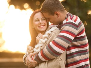 Pilih Pria Baru atau Bertahan dengan Kekasih yang Tak Janjikan Masa Depan?