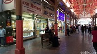 Tak ada penjagaan khusus. Karena Dubai dianggap aman, jadi tak perlu pengamanan berlebihan untuk pasar ini (Ine/detikTravel)