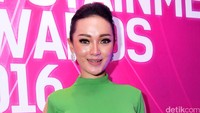 Mulai memasuki tahun 2016, Zaskia Gotik tampil lebih kece. Pool/Noel/detikFoto.