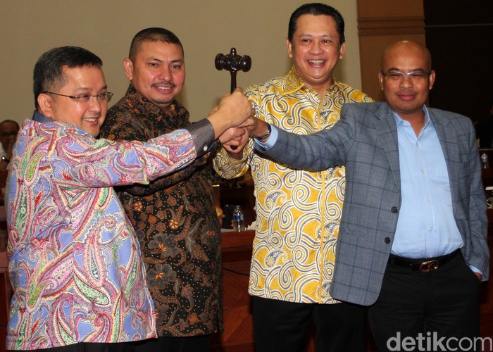 Diwarnai Penolakan, Komisi III DPR Tetap Bentuk Panja Papa Minta Saham