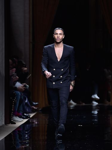 Gelar Show Akhir Tahun, Victoria's Secret Rilis Lingerie Rancangan Balmain