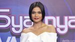 Citra Scholastika Pamer Punggung
