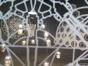 Mujahidin Nurrahman Usung Simbol Agama di Art Stage Singapore 2016