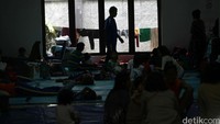 Sejumlah anggota organisasi Gafatar (Gerakan Fajar Nusantara) ditampung di Panti Dinas Sosial Cipayung, Jakarta, Selasa (26/01/2016).