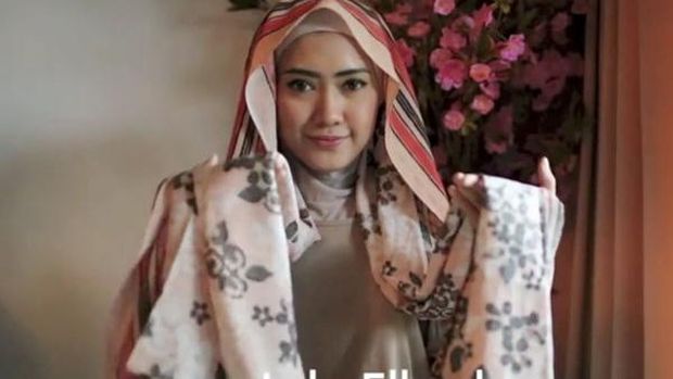 Tutorial Hijab Pashmina Menutup Dada Ala Lulu  Elhasbu