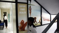 Penggeledahan ini buntut kasus kematian seorang pasien Chiropractic First di Pondok Indah pada Agustus 2015 yang lalu. 