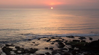 Sunset di Tanah Lot, Tidak Ada Matinya!