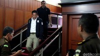Dirkrimum Kombes Krishna Murti bersama jajaran Kejati melakukan gelar perkara (ekspose) kematian Mirna Salihin.