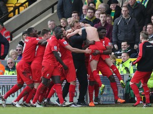 Pakai Kacamata Cadangan, Klopp: Saya Sekarang Seperti Pembunuh Berantai