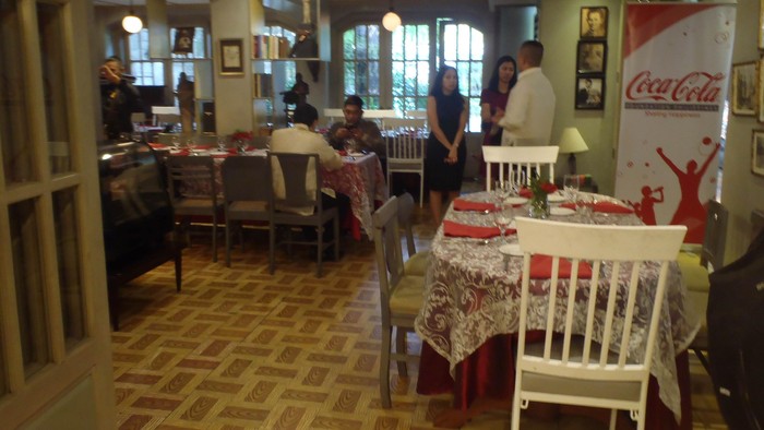 Sensasi Makan Siang di Depan Istana Presiden Filipina