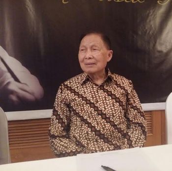 Pengusaha Mochtar Riady meluncurkan buku