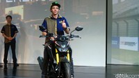 Sepekan sebelum menjalani tes pramusim pertama di Sepang, Valentino Rossi mengunjungi pendukung setianya di Indonesia.