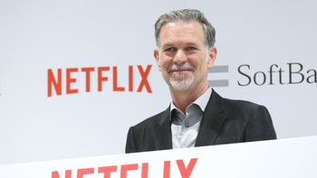 Reed Hastings sang CEO Netflix hampir pasti adalah pendukung Demokrat sejati. Tahun 2016, dia berada di kubu Hillary Clinton walau kalah. Sebelumnya, dia juga mendukung calon gubernur California dari Demokrat. Ia telah menyumbangkan lebih dari USD 5 juta, mayoritasnya untuk Senate Majority PAC yang mendukung anggota DPR Partai Demokrat. Foto: GettyImages/Ken Ishii