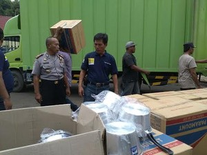 Ribuan Panci Berstiker Arab Diamankan dari Pabriknya di Sidoarjo