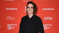 Kristen tampil santai saat hadir di pemutaran perdana film Certain Women di Park City, Utah baru-baru ini. Nicholas Hunt/Getty Images for Sundance Film Festival/detikFoto.
