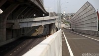 Tol akses Tanjung Priok yang dalam tahap pembangunan diyakini akan mengurai kemacetan.