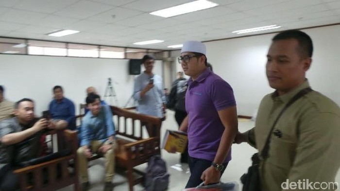 Terlibat Suap Hakim PTUN, Gary Dituntut 3 Tahun Penjara