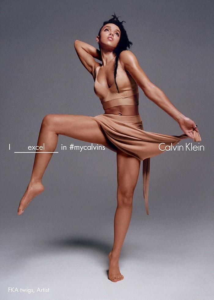 FKA Twigs berpose untuk iklan Calvin Klein #mycalvins