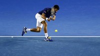 Novak Djokovic (atas) bertanding melawan Roger Federer (bawah) di semifinal Australia Terbuka 2016. Jason OBrien/Reuters/detikFoto.