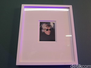 Merasakan Sensasi Koleksi Langka Andy Warhol ala Sirkus di Gillman Baracks!