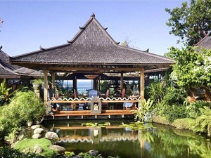 Rumah Bergaya Indonesia Milik David Bowie Segera Dijual