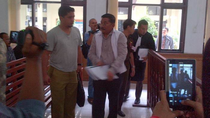 Eks Bupati Pelalawan Jalani Sidang Dugaan Korupsi Lahan Perkantoran