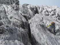 Hipotermia yang Tewaskan Pendaki Carstensz Pyramid