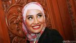 Diseret Kasus Prostitusi, Shinta Bachir Tetap Tersenyum