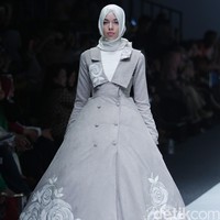 Ayu Dyah Andari The Whita Roses Indonesia Fashion Week 2016 at Jakarta Convention Center. Senayan. Jakarta. [Foto: Mohammad Abduh/Wolipop]