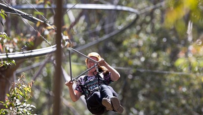 Uji Adrenalin, Naik Roller Coaster Zipline di Australia