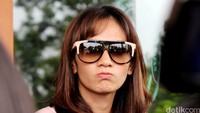 Aktris berusia 32 tahun itu mengaku kesal karena Lembu sengaja mengulur waktu. Pool/Ismail/detikFoto.