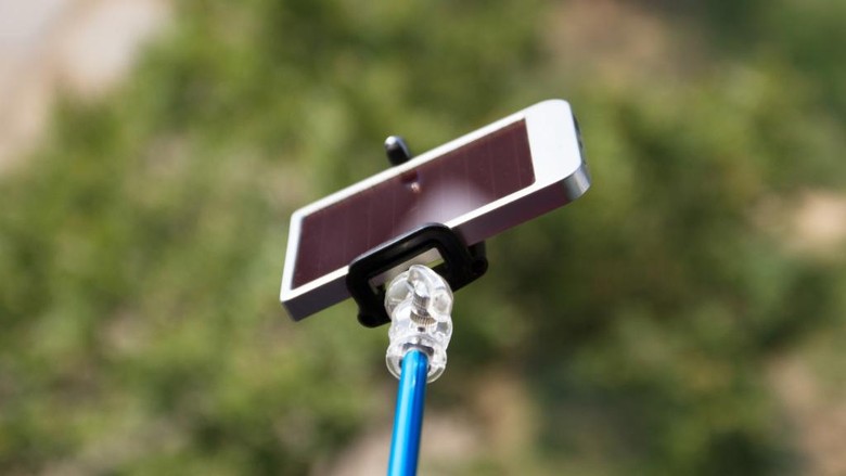 Pelajaran yang Bisa Diambil dari Tewasnya Bapak-Anak karena Selfie/Foto: (Thinkstock) Pelajaran yang Bisa Diambil dari Tewasnya Bapak-Anak karena Selfie/Foto: (Thinkstock)