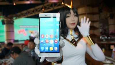 5 Ponsel Superhero Polytron Diperkuat OS Fira