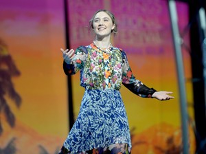 Saoirse Ronan Kerap Bermasalah dengan Penyebutan Nama