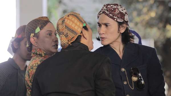 Bella, Pilih Vino G Bastian atau Reza Rahadian? Bella, Pilih Vino G Bastian atau Reza Rahadian?