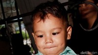 Imutnya Juna berlesung pipit. Pool/Gus Mun/detikFoto.