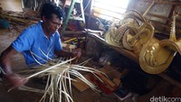 Topi tiilangga terkenal sebagai simbol kebesaran raja-raja zaman dulu tersebut.