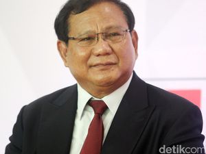 Datangi Kantor DPP PKS, Prabowo Disambut Sohibul Iman