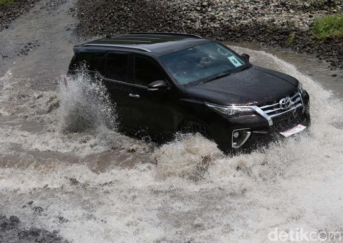Yuk Ikuti Coaching Clinic Toyota Fortuner
