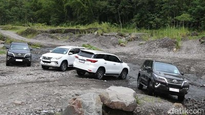 Toyota All New Fortuner Taklukkan Merapi