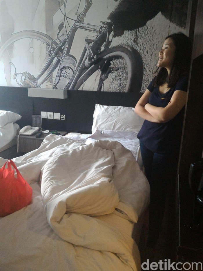 Begini Penampakan Jessica Saat Ditangkap Polisi di Hotel