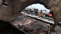 Muara Angke merupakan sentra produksi ikan asin di Jakarta.